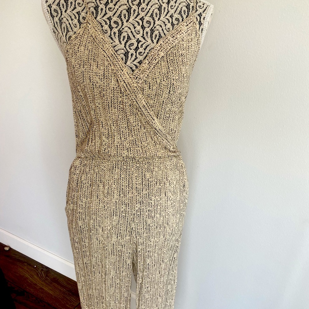 Full length summer romper with strap sleeves